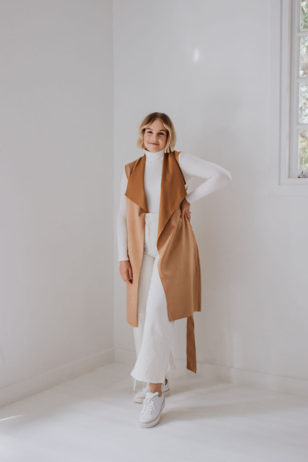 Hailey Sleeveless Jacket - Camel