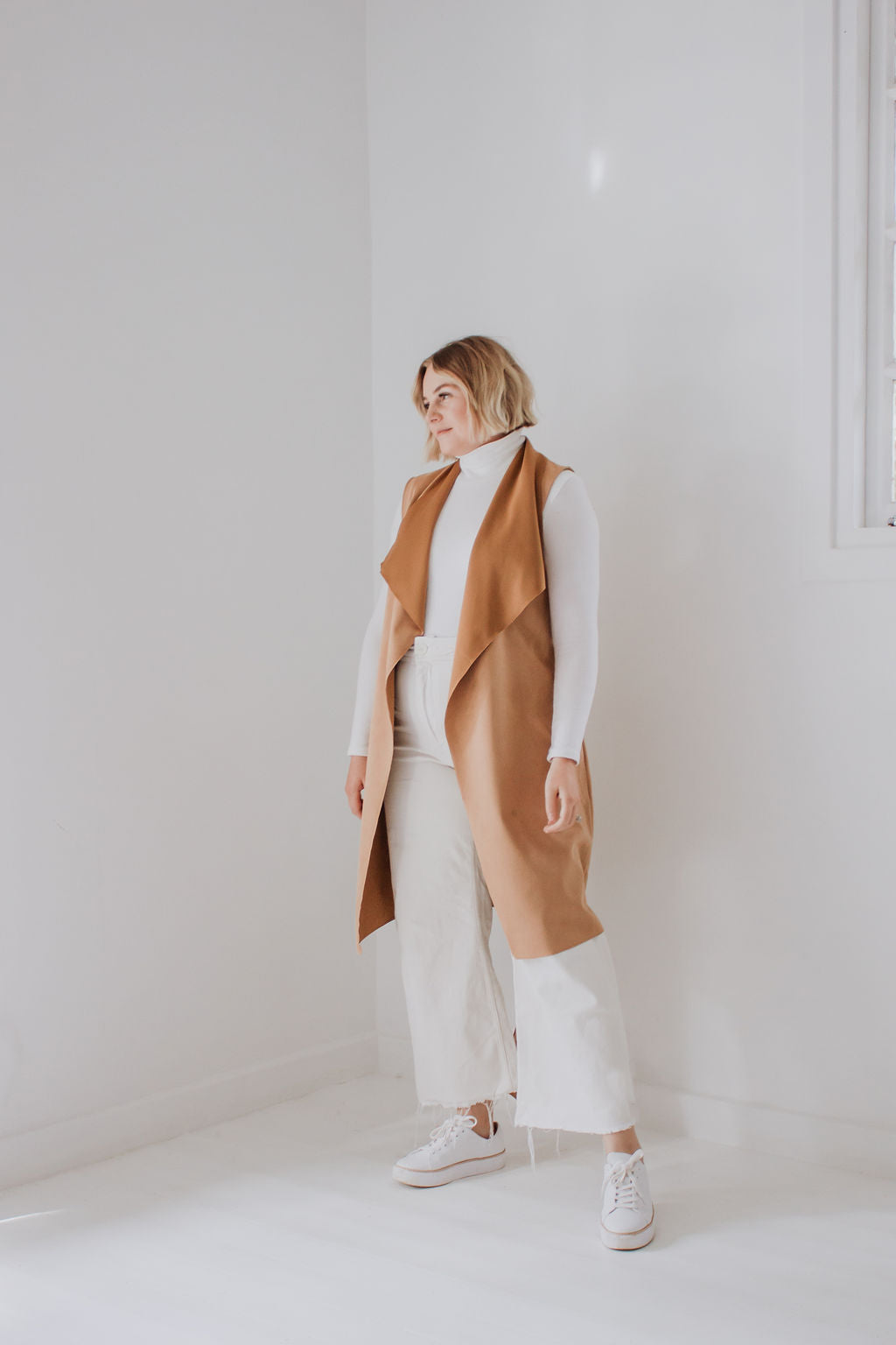 Hailey Sleeveless Jacket - Camel